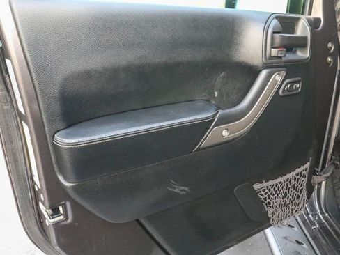 Used 2017 Jeep Wrangler Sport image 13
