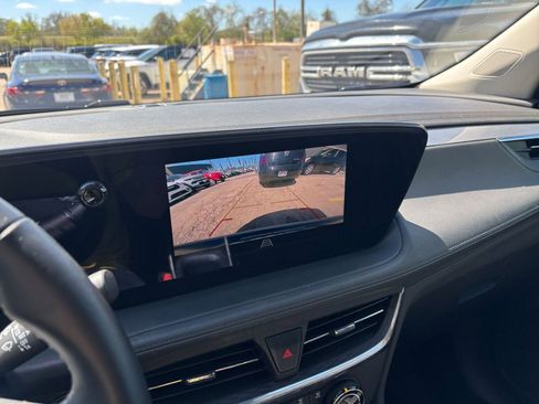 Used 2025 Buick Encore GX Preferred image 22