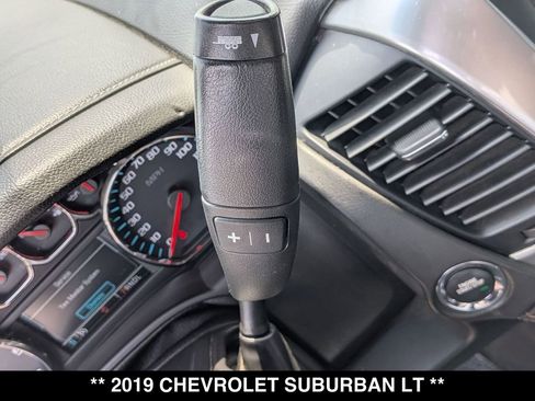 Used 2019 Chevrolet Suburban LT w/ LT Signature Package AWD/4WD image 9