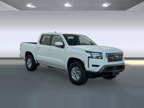 Used 2024 Nissan Frontier SV AWD/4WD image 7