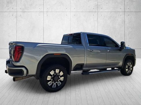 Used 2026 GMC Sierra 2500 Denali w/ Denali Reserve Package AWD/4WD image 5
