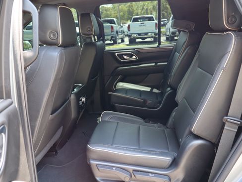 Used 2023 GMC Yukon SLT RWD image 55