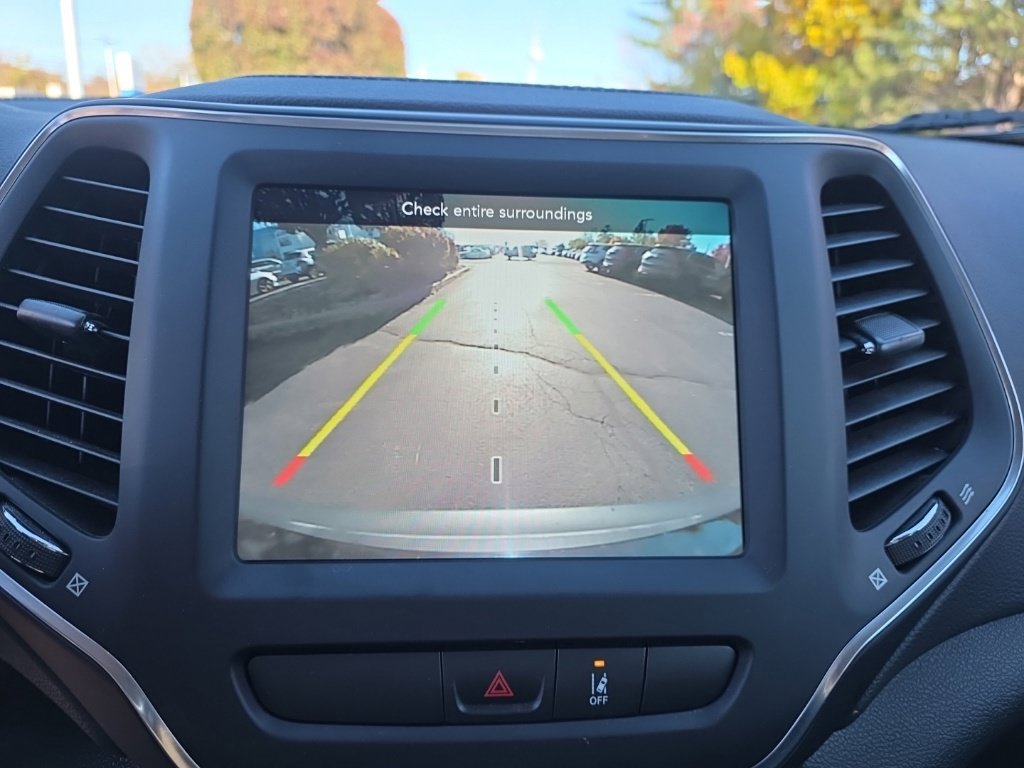 Used 2022 Jeep Cherokee Latitude Lux AWD/4WD image 23