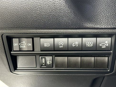 Used 2022 Toyota Tundra SR5 image 15