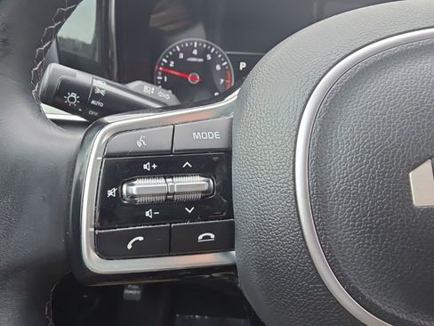 Used 2022 Kia Sorento S image 16