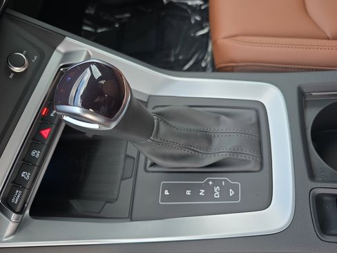 New 2025 Audi Q3 2.0T Premium Plus image 23