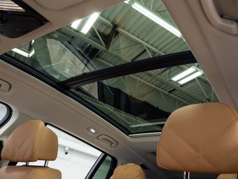 Used 2023 BMW X7 xDrive40i w/ Premium Package image 12