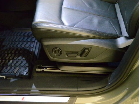 Certified 2023 Audi Q3 2.0T Premium w/ Convenience Package image 26