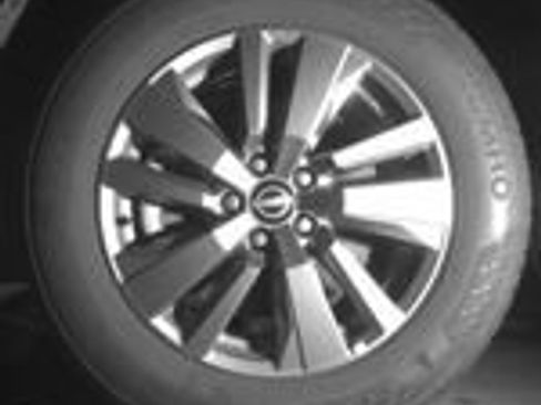 Used 2025 Nissan Pathfinder SV FWD image 27