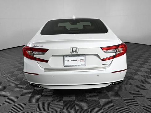 Used 2018 Honda Accord Touring image 27