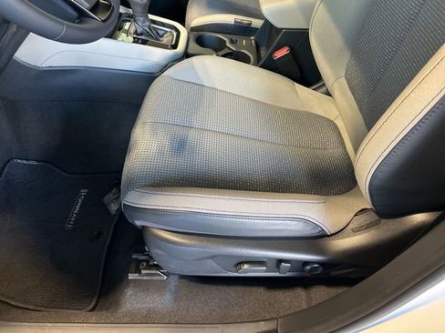 Used 2025 Subaru Forester Premium image 49