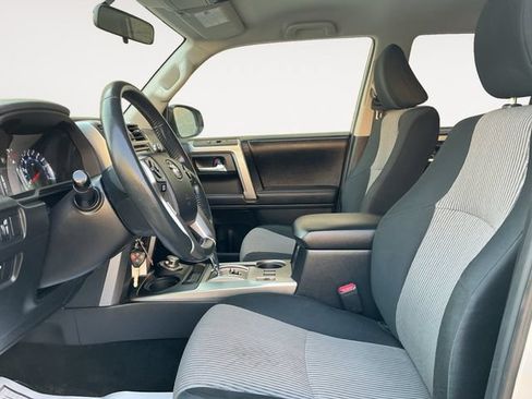 Used 2015 Toyota 4Runner SR5 AWD/4WD image 11