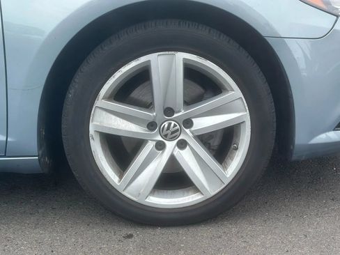 Used 2013 Volkswagen CC Lux FWD image 15