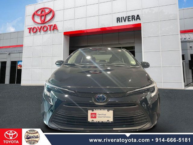 Certified 2024 Toyota Corolla LE AWD/4WD image 2