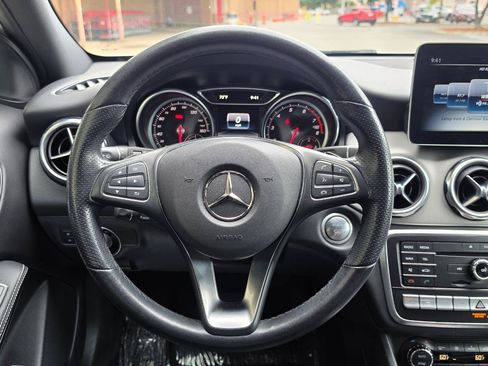 Used 2019 Mercedes-Benz GLA 250 4MATIC image 18