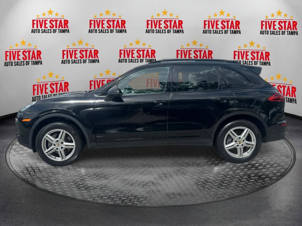 Used 2016 Porsche Cayenne w/ Premium Package AWD/4WD image 4
