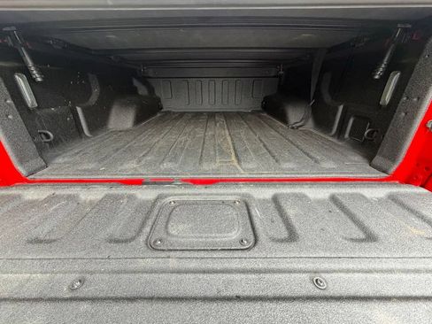Used 2024 Jeep Gladiator Sport AWD/4WD image 10
