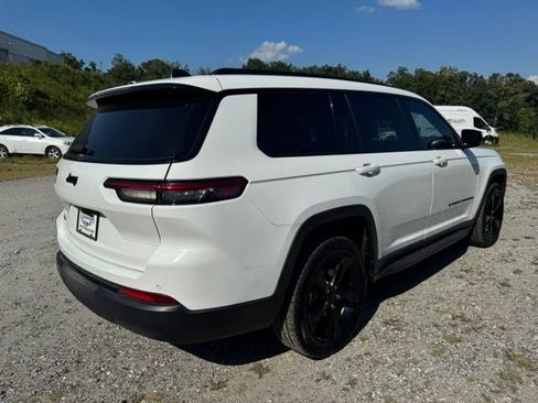Used 2022 Jeep Grand Cherokee L Laredo AWD/4WD image 10