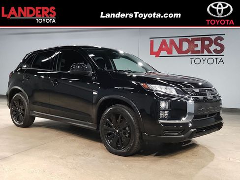 Used 2025 Mitsubishi Outlander Sport LE AWD/4WD image 1