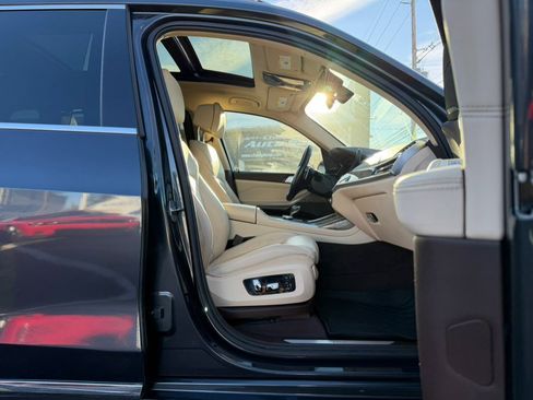 Used 2019 BMW X7 xDrive50i w/ Premium Package image 24