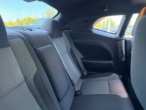 Used 2015 Dodge Challenger SXT RWD image 22