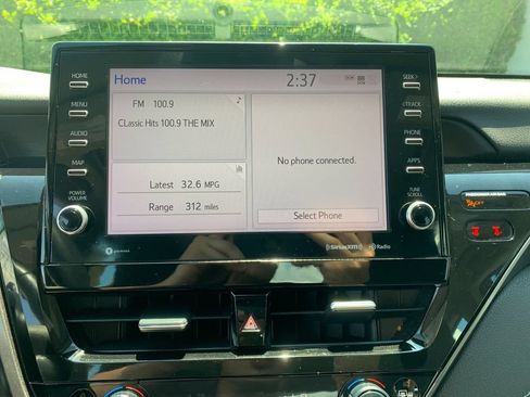 Used 2022 Toyota Camry SE w/ Cold Weather Package AWD/4WD image 22