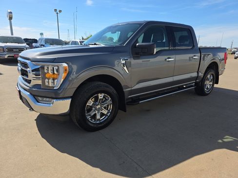 Used 2021 Ford F150 XLT w/ Equipment Group 302A High AWD/4WD image 4
