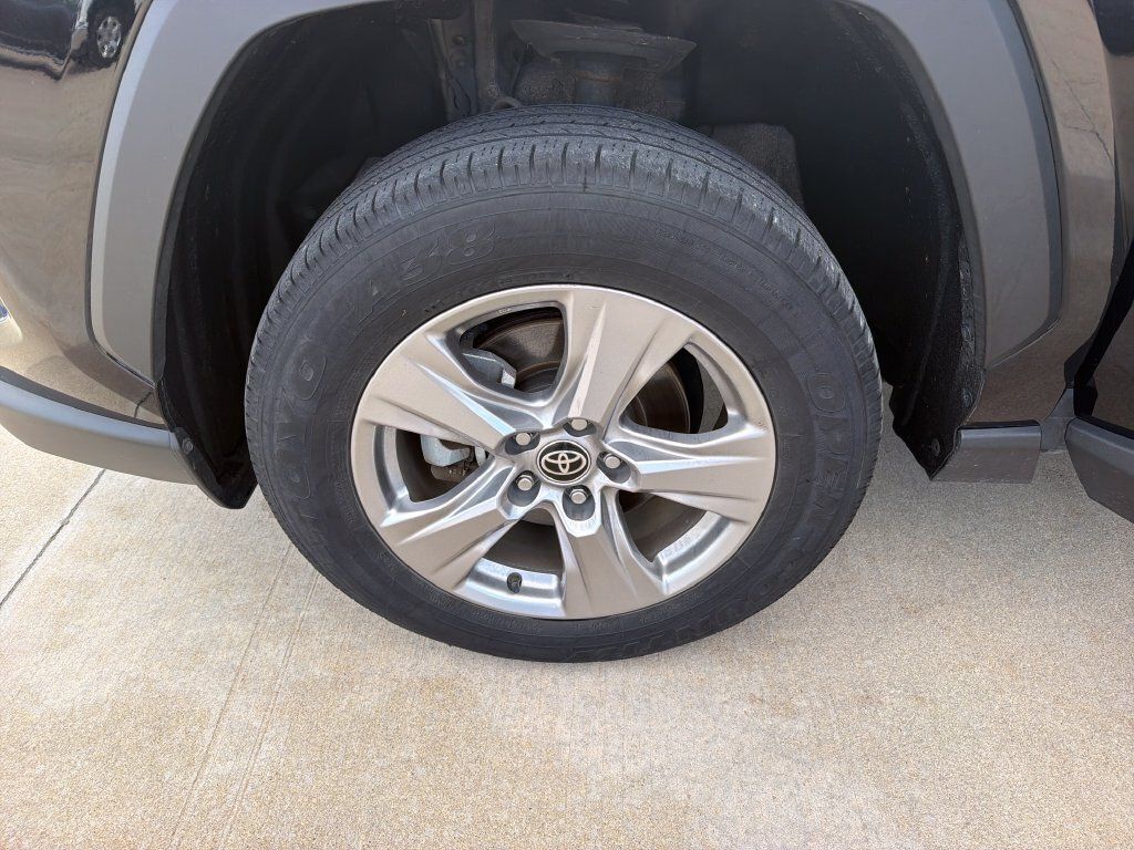 Used 2023 Toyota RAV4 XLE w/ Convenience Package AWD/4WD image 27