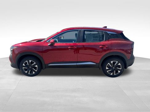 Certified 2025 Nissan Kicks SV AWD/4WD image 2
