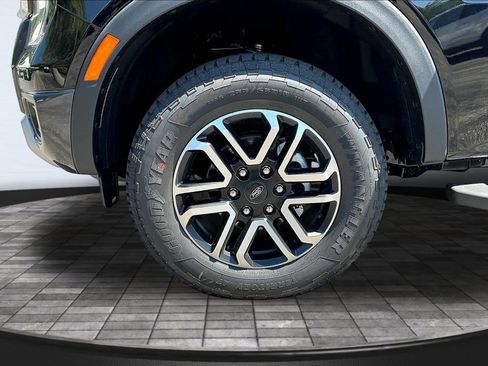 New 2026 Ford Ranger Lariat w/ FX4 Off-Road Package AWD/4WD image 13