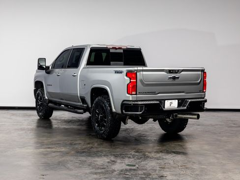 Used 2025 Chevrolet Silverado 3500 LT w/ Trail Boss Package AWD/4WD image 16