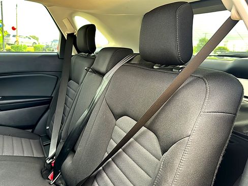 Used 2024 Ford Edge SE AWD/4WD image 19