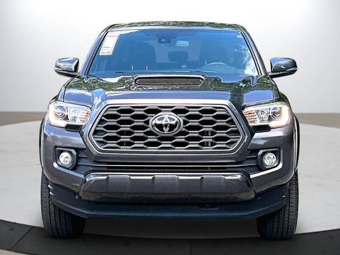 Used 2021 Toyota Tacoma TRD Sport w/ Technology Package RWD image 3