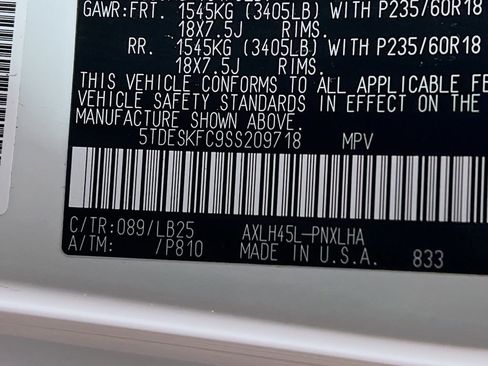 Certified 2025 Toyota Sienna Platinum AWD/4WD image 28