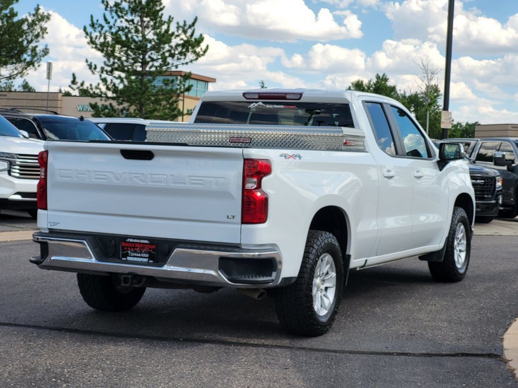 Used 2021 Chevrolet Silverado 1500 LT AWD/4WD image 4