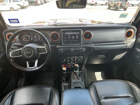 Used 2021 Jeep Gladiator Mojave AWD/4WD image 5
