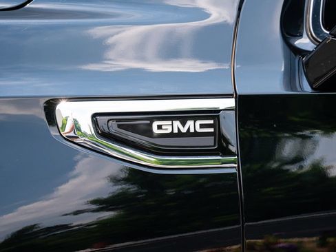 Used 2021 GMC Yukon SLT AWD/4WD image 24