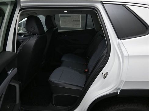 New 2026 Volkswagen Tiguan SE image 11