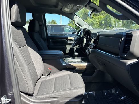 Used 2024 GMC Sierra 1500 Elevation w/ Preferred Package AWD/4WD image 5