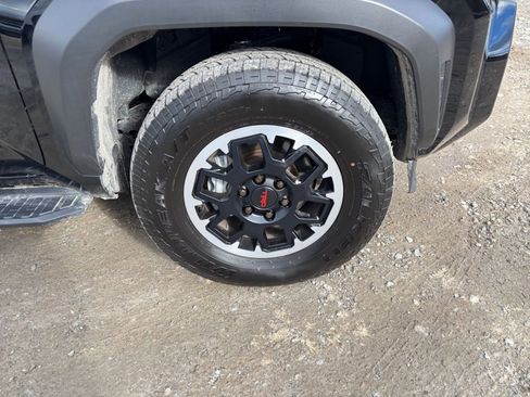 Used 2025 Toyota 4Runner SR5 image 30