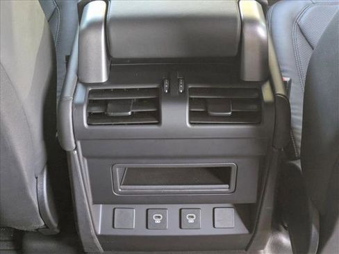 Used 2024 Land Rover Defender 110 S image 18