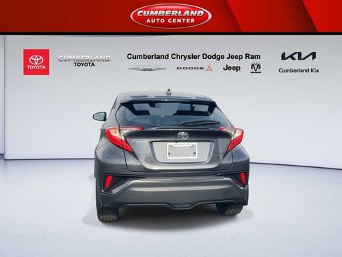 Used 2021 Toyota C-HR XLE image 7