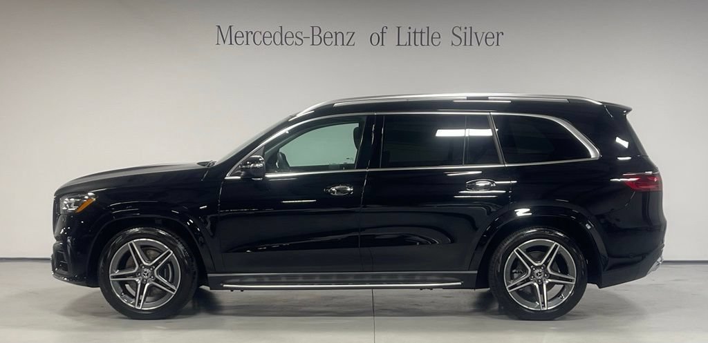 Used 2026 Mercedes-Benz GLS 450 4MATIC image 2