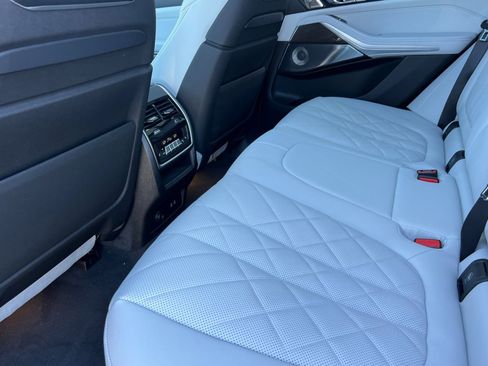 New 2026 BMW X5 M60i image 21