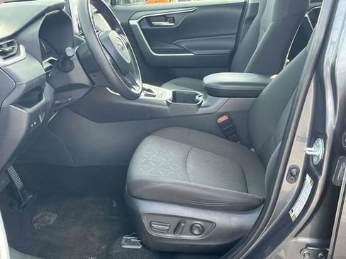 Used 2024 Toyota RAV4 XLE image 12