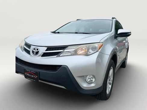 Used 2013 Toyota RAV4 XLE FWD image 3