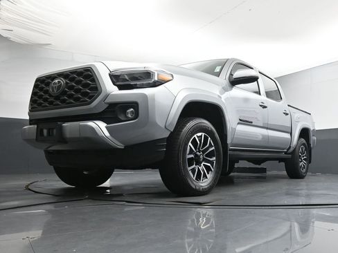 Used 2023 Toyota Tacoma TRD Sport AWD/4WD image 30