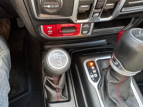 Used 2020 Jeep Gladiator Rubicon w/ Uconnect 4C Nav & Sound Group AWD/4WD image 20