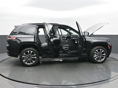 New 2025 Jeep Grand Cherokee Overland w/ Adv Protech Group III image 55