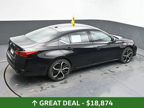 Used 2024 Nissan Altima 2.5 SR FWD image 45